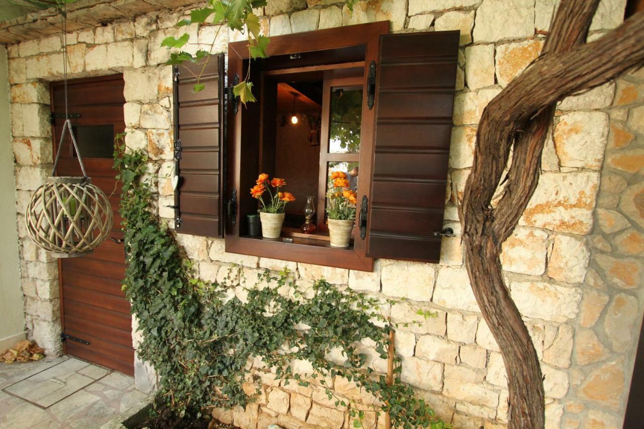 Kuca-Eldic Apartment Rogoznica  Exterior photo
